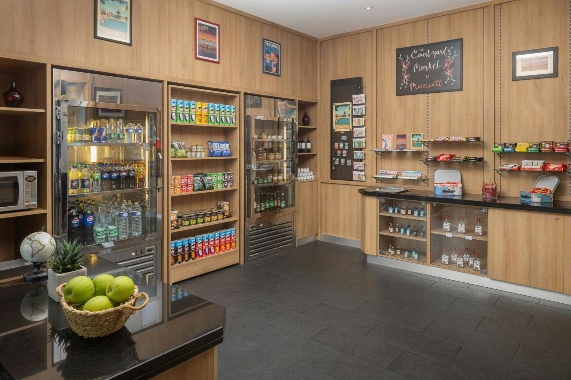 Courtyard By Marriott Toulouse Airport Ξενοδοχείο Εξωτερικό φωτογραφία