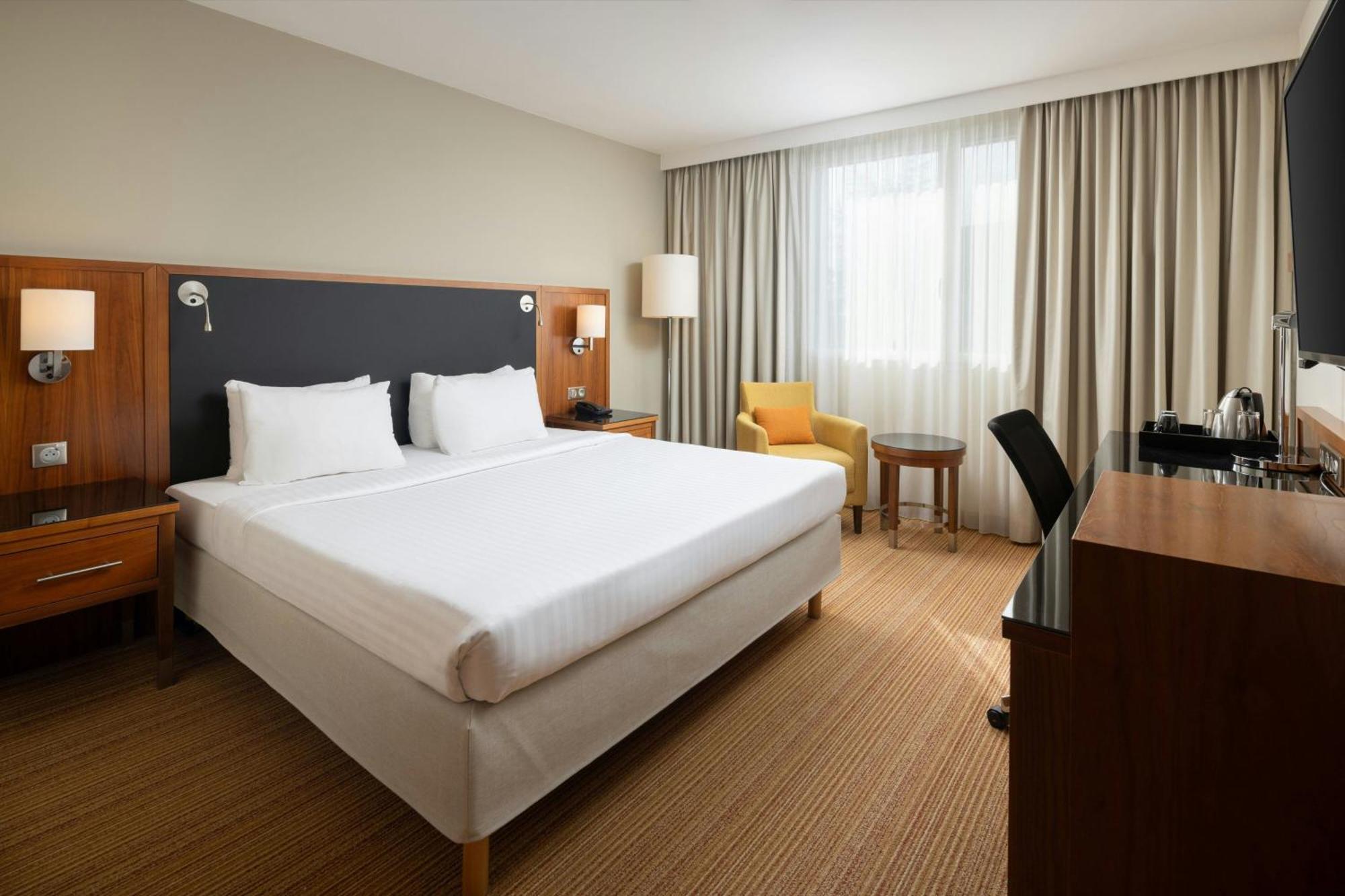 Courtyard By Marriott Toulouse Airport Ξενοδοχείο Εξωτερικό φωτογραφία